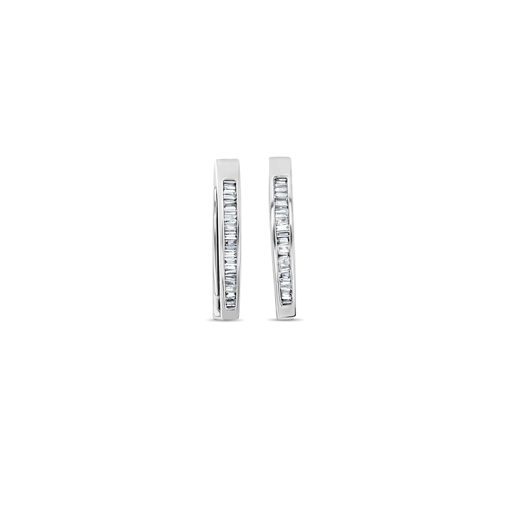 Boucles d'oreilles créoles en or blanc 14 carats avec diamants baguette 0,80 ct