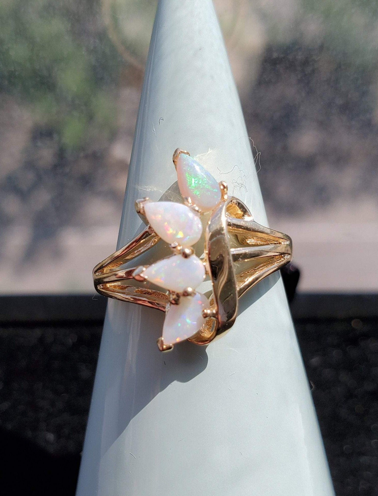 Pear Shaped/Tear Drop Opal Ring 10k Yellow Gold