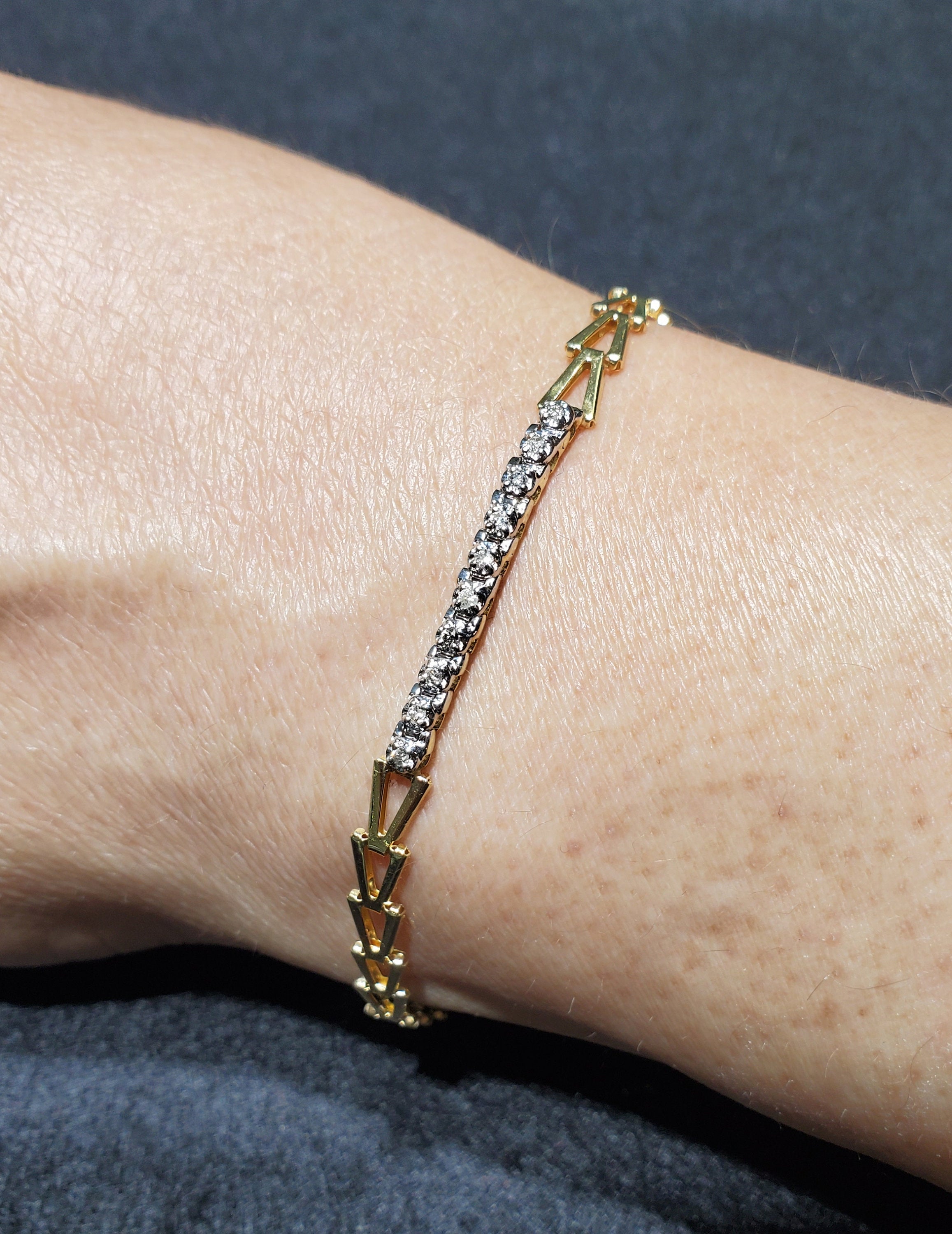 Diamond Bar Tennis Bracelet .10cttw 14k Yellow Gold