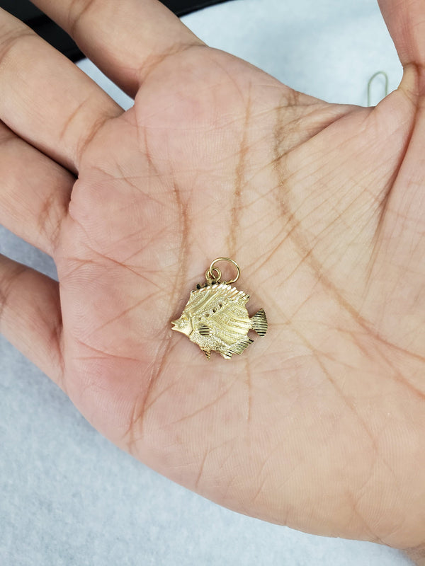 Angelfish with Diamond Cuts Charm/Pendant 14k Yellow Gold