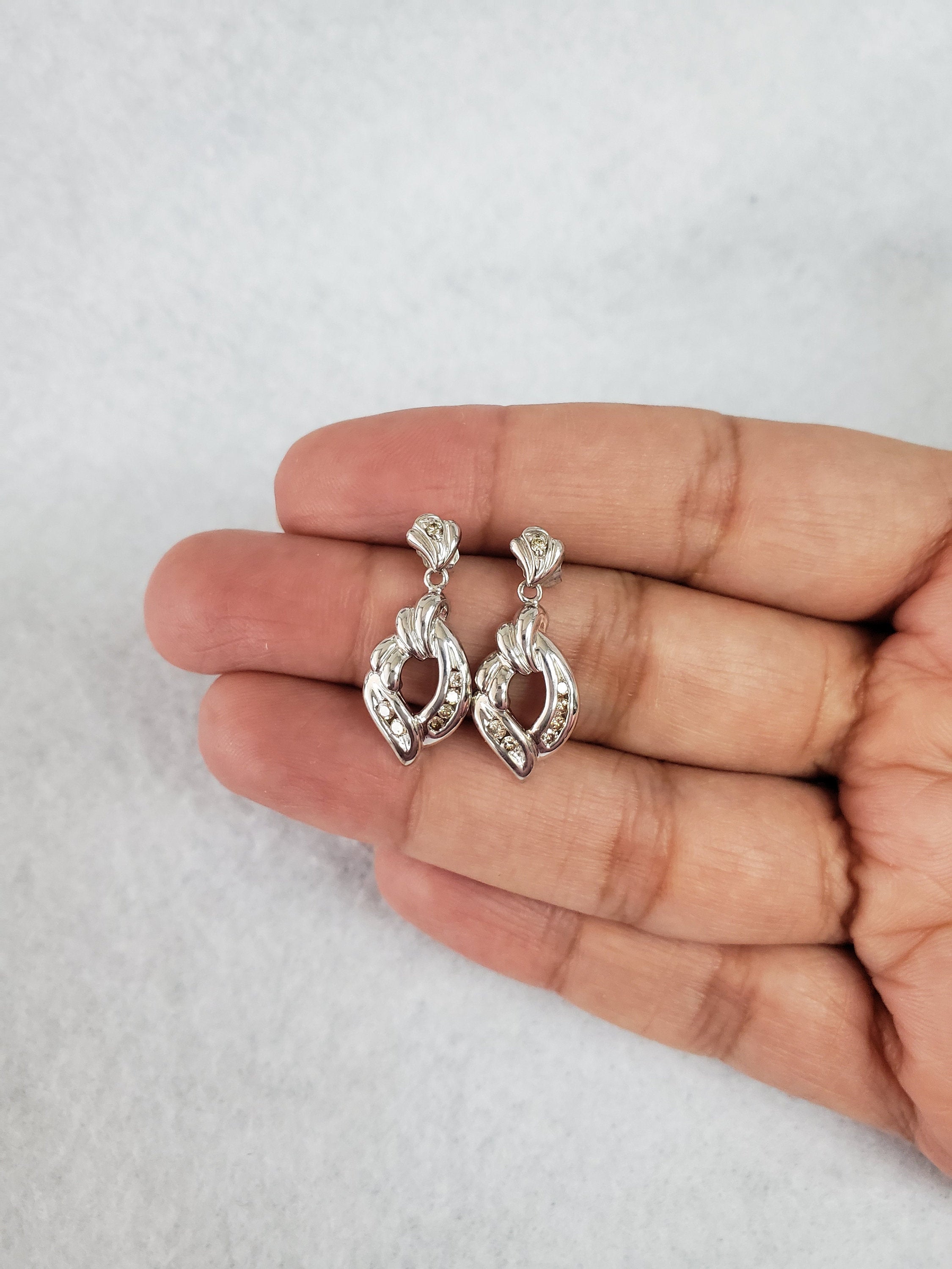 Dangling Drop Diamond Earrings .25cttw 14k White Gold