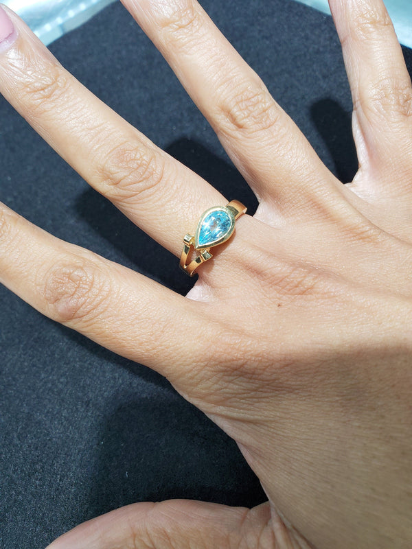 Pear Shaped Blue Topaz Solitaire Vintage Ring 14k Yellow Gold