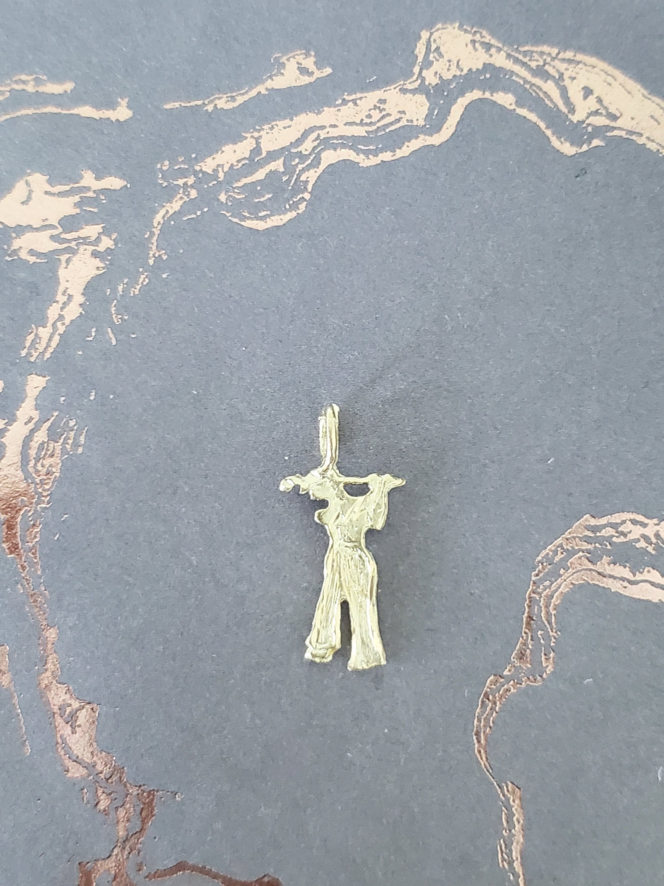 Golfer Swinging Charm/Pendant 14k Yellow Gold